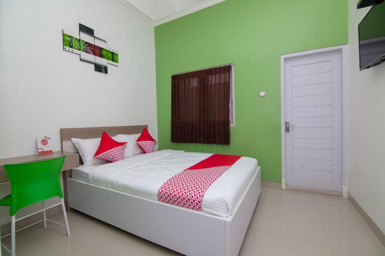 Super Oyo 2808 D'Residence Syariah Tegal  Exteriér fotografie